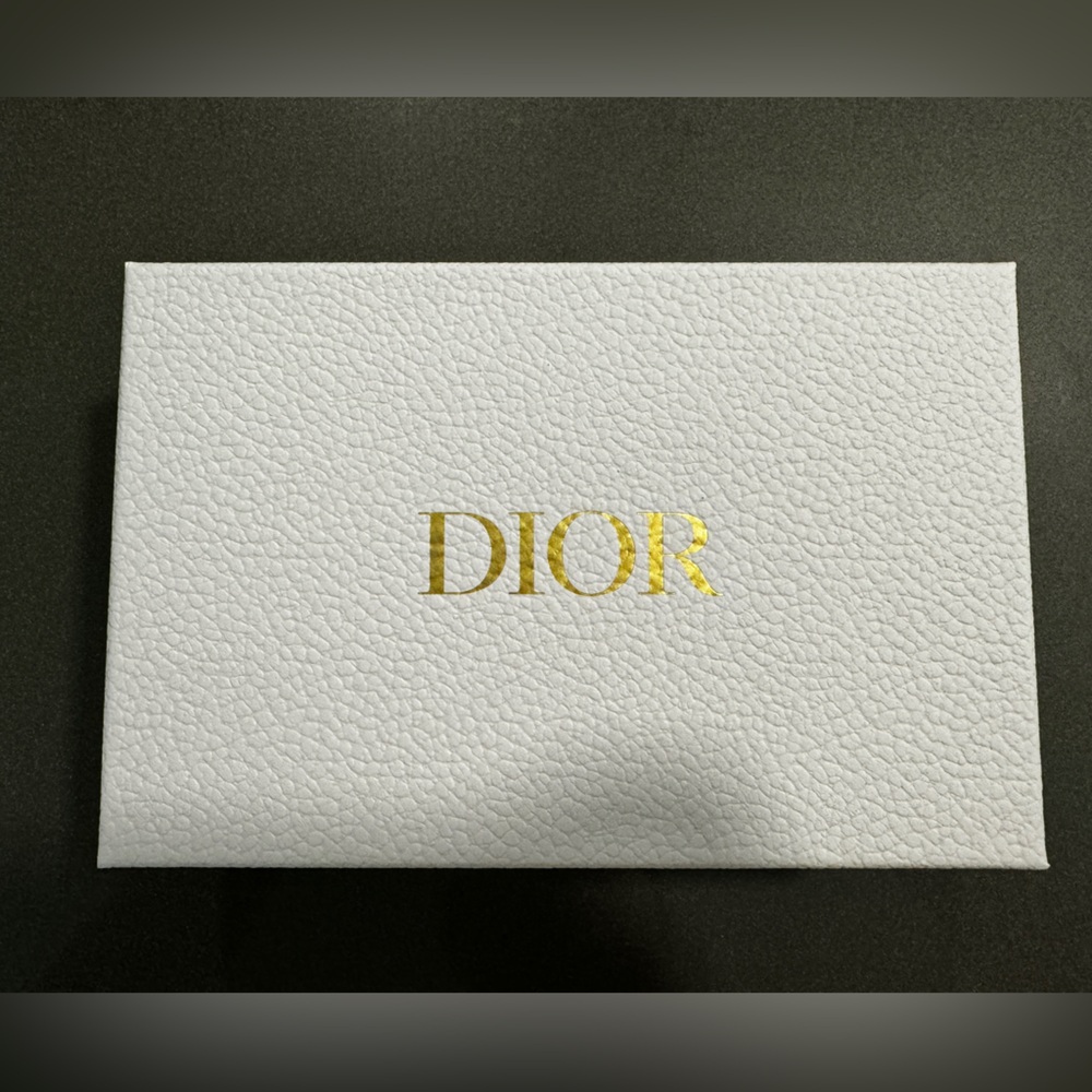 Dior box